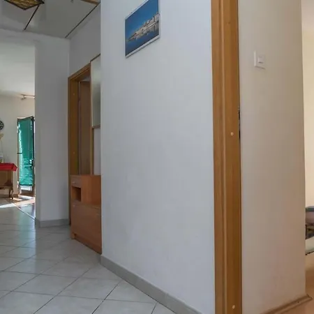 Апартаменты With Wifi Marina, Trogir - 22691 Марина