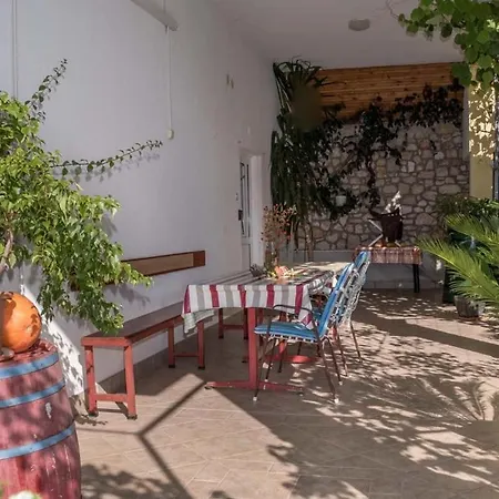 Апартаменты With Wifi Marina, Trogir - 22691 *