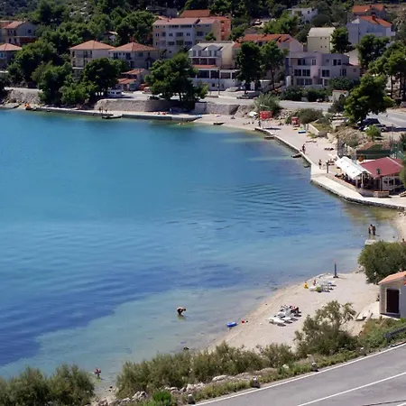 With Wifi Marina, Trogir - 22691 아파트 산책길