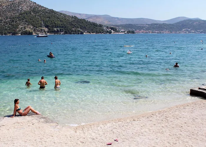 With Wifi Marina, Trogir - 22691 아파트 *